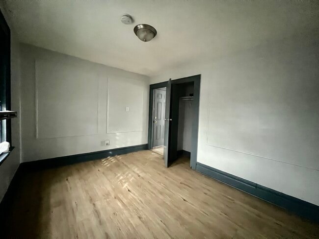 Photo - 93 Rose Ter Unit 3