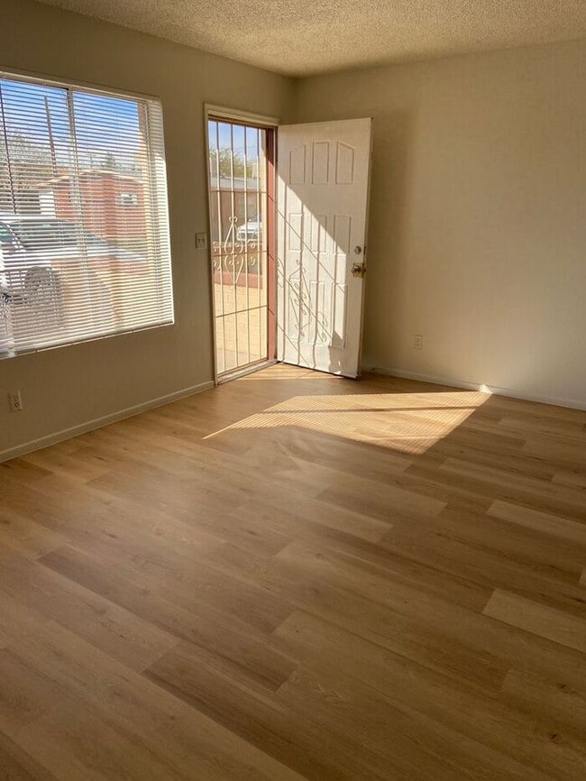 Photo - Bright 1 bed with front patio