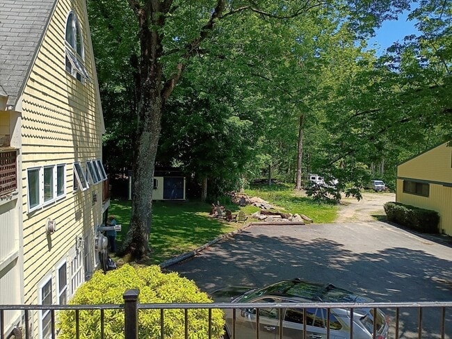 Photo - 106 Main St
