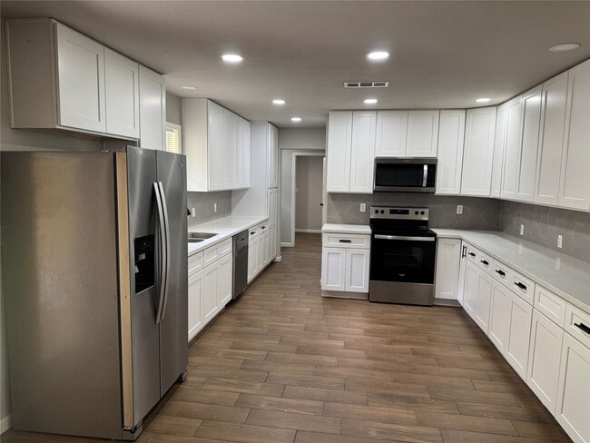 Photo - 1413 Forehand St