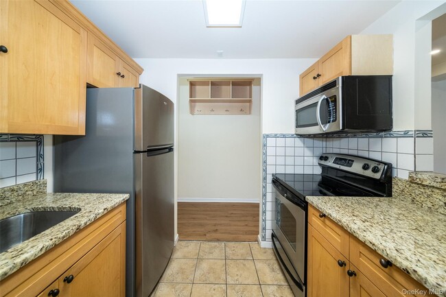 Photo - 123 Mamaroneck Ave Unidad 103