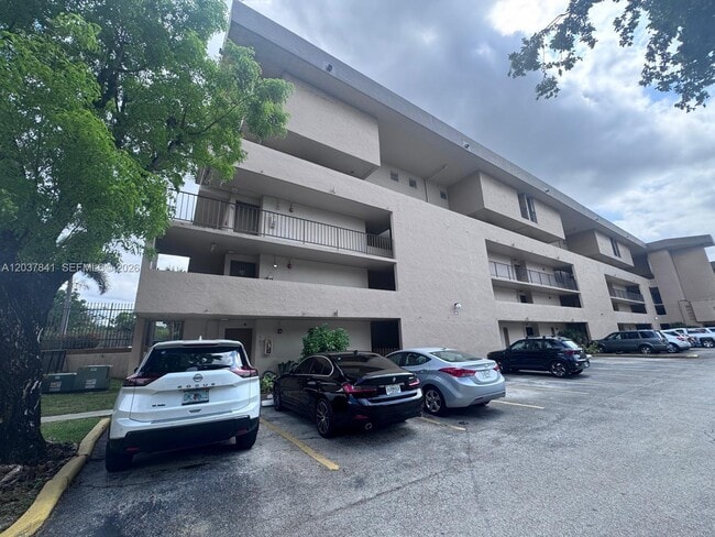 Building Photo - 820 NW 87th Ave Unit 201