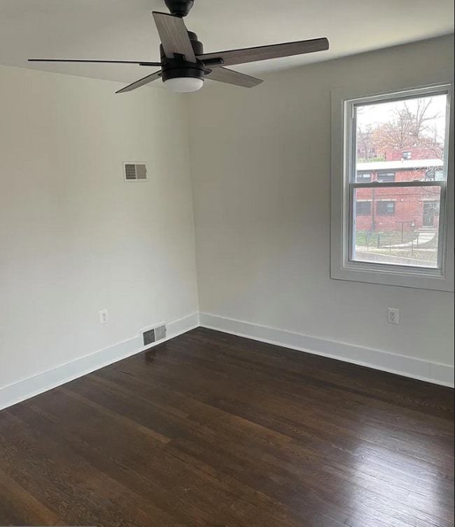 Photo - 246 Division Ave NE