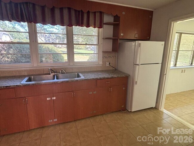 Photo - 6038 Preston Ln