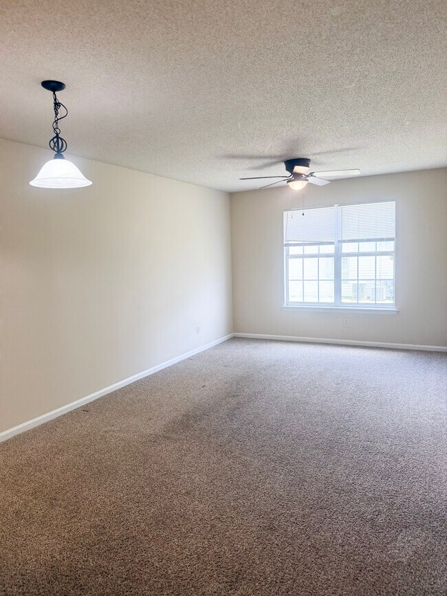 Photo - 222 Lanier Dr