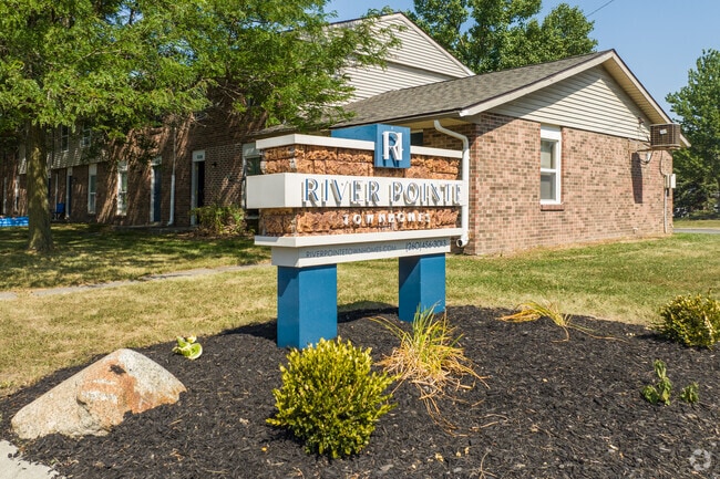 Photo - River Pointe Townhomes