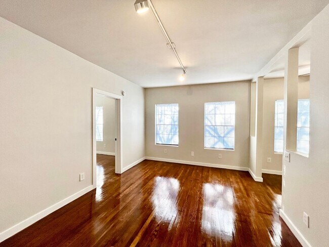 4021 Mandell St Unit MAN21F