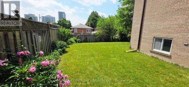 Photo - 30 Canlish Rd