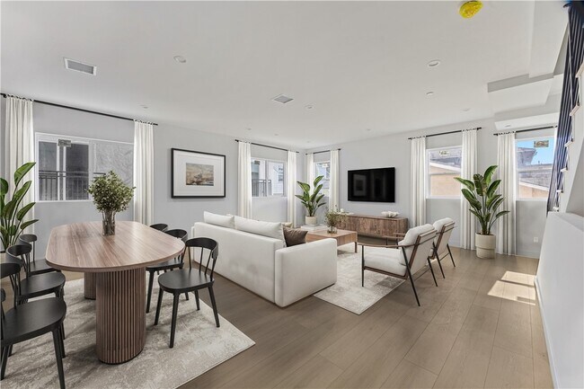 Photo - 4511 Rosewood Ave