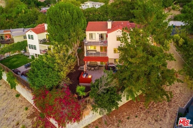 Photo - 728 Montecito Dr