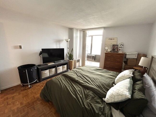 Photo - 19 Winchester St Condo Unit 710