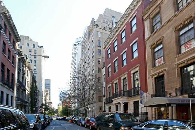 Photo - 44 E 67th St