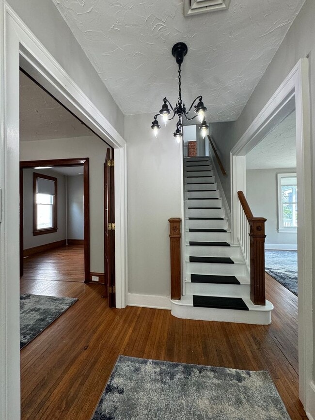 Photo - Beautifully Renovated 3 Bedroom Home in York