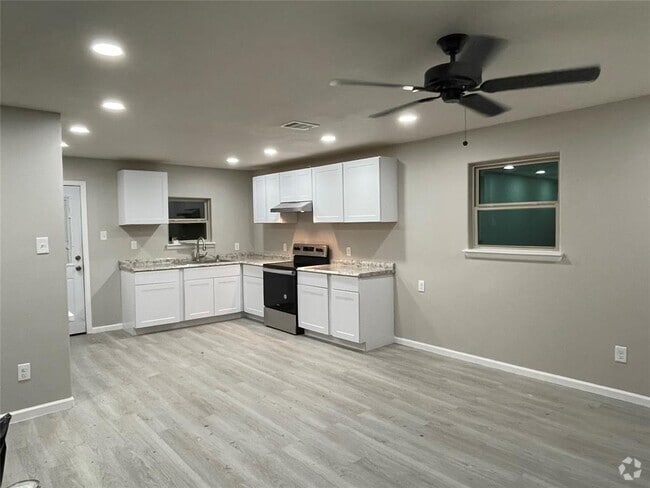Building Photo - 2122 Lee Rd Rental