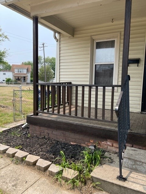 Photo - 724 Spencer St