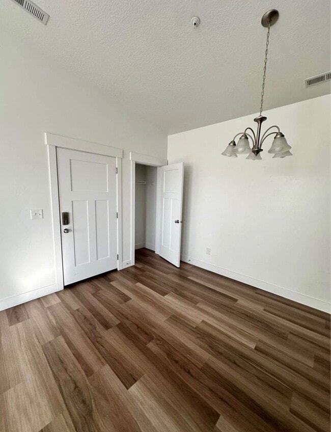Photo - ? For Rent: Beautiful 3-Bedroom, 2-Bathroo...