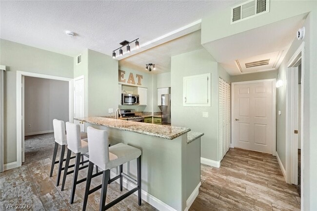 Photo - 2251 Wigwam Pkwy Unidad 2014