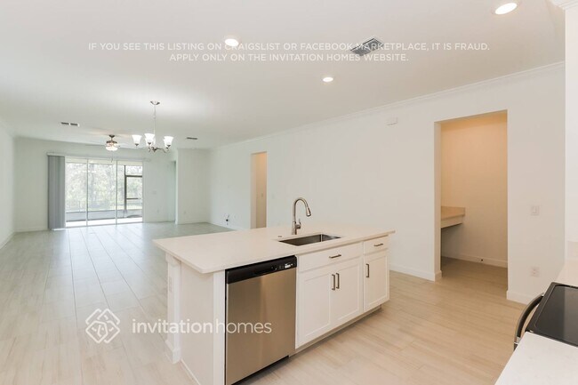 Photo - 14328 20th St E