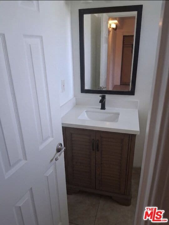 Building Photo - 13757 Vanowen St Unit 1