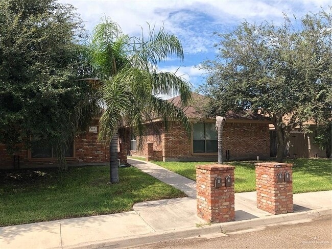 Building Photo - 623 S Dfw Dr Unit 4 Rental