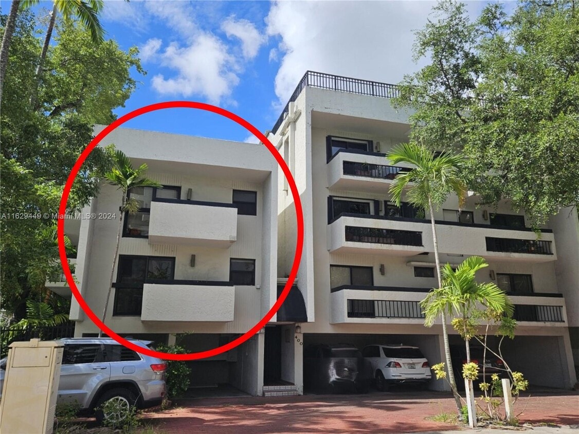 Photo - 400 Valencia Avenue, Coral Gables, FL 33134 - 2 BR 2.5 BA Townhouse