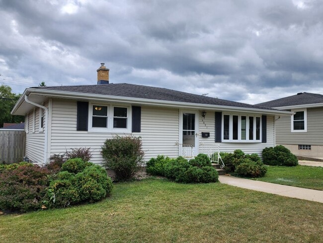 Photo - 4021 Harding Rd