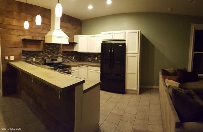 Building Photo - 35 E Market St