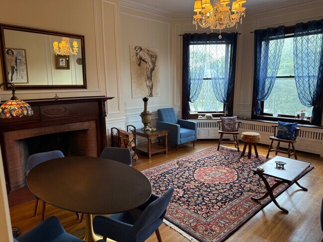 Photo - 164 Beacon St Condo