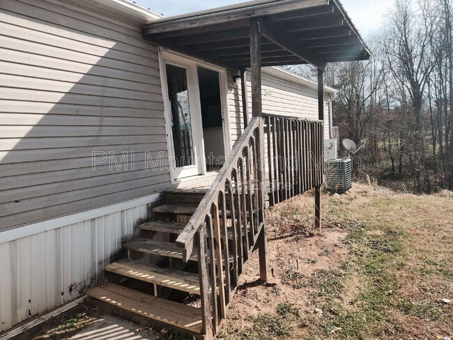 Photo - 17 Misty Mountain Way