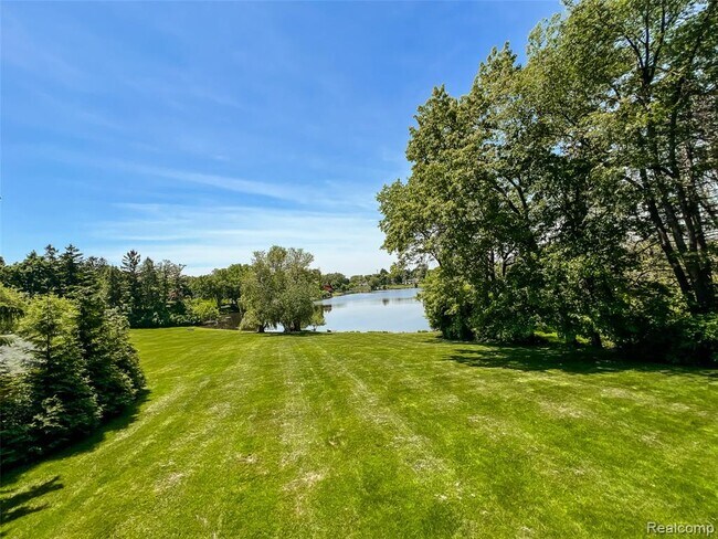 Photo - 1935 Hillwood Dr