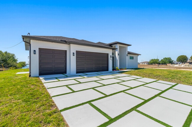 Photo - 106 NE 23rd St