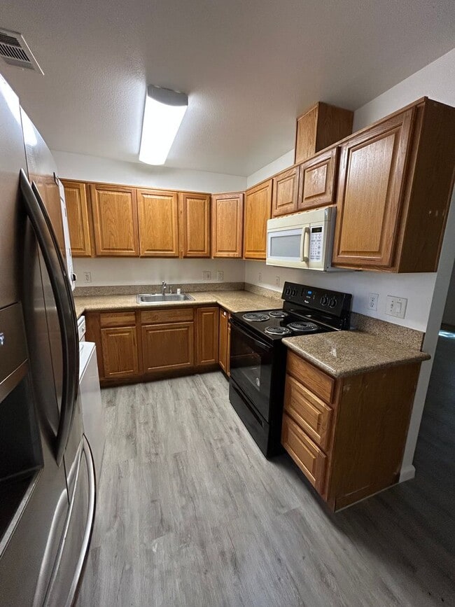 10328 S White Rock Rd Unidad 10328 S White Rock Road