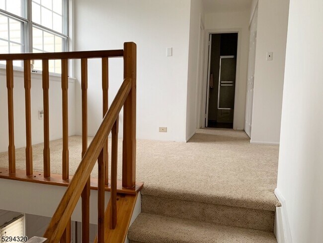 Photo - 170 Becket Pl