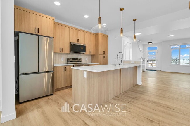 Photo - 203 Kinglet Blvd