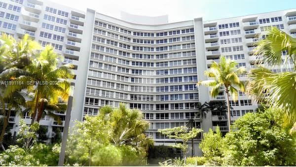 Building Photo - 1500 Bay Rd Unit 854S