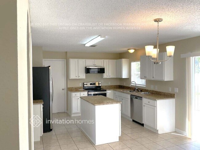 Photo - 927 Halifax Dr