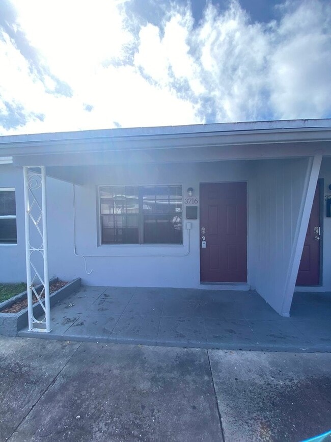 Photo - 3712 Henry Ave Unit 3716