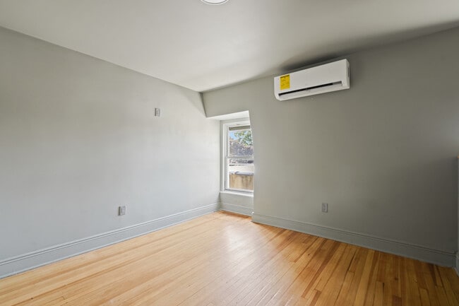 Photo - 31 N Eckar St Unit #3