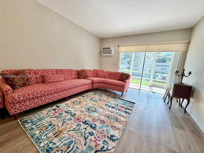 Photo - 13105 Ixora Ct Unit 116