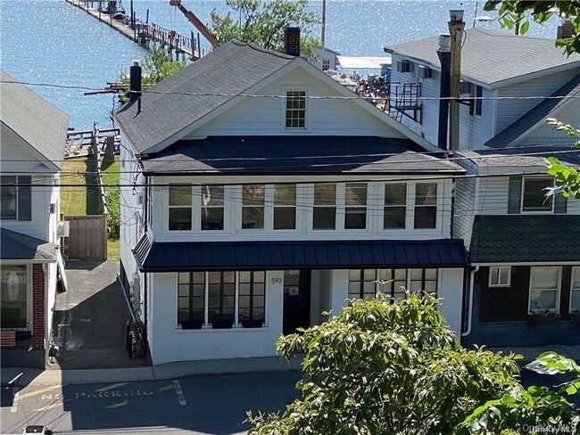 Building Photo - 593 Piermont Ave Unit 3