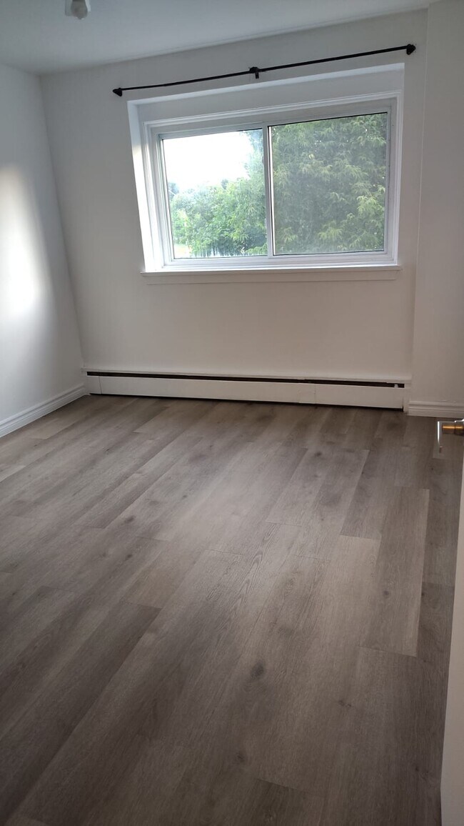 Photo - 2448 Carling Ave Unit 205