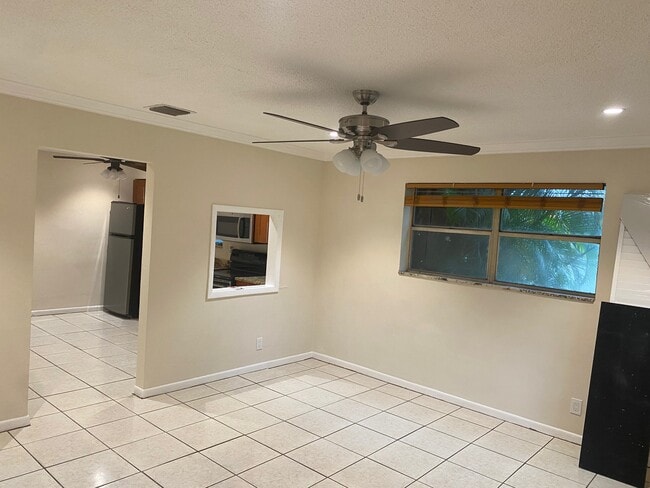 1871 SW 25th St Unit 1871