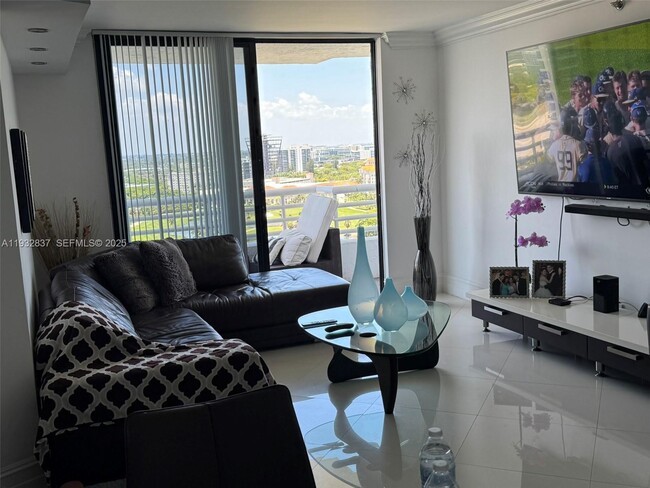 Photo - 3300 NE 192 St Unidad PH01