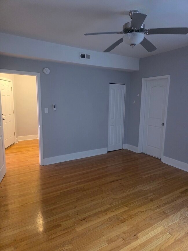 Photo - 6926 S Paxton Ave