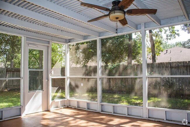 Building Photo - 111 N Misty Dawn Dr Rental