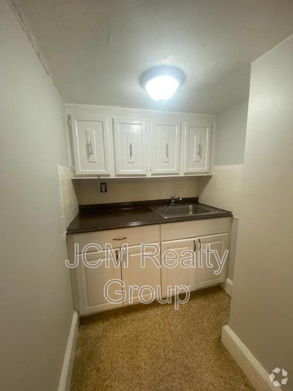 Building Photo - 95 Orange St Unit A/ 1st Floor Rental