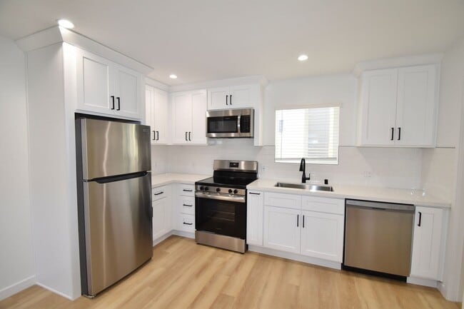 Photo - 14418 Dickens St Unidad 14420