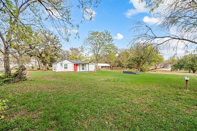 Photo - 705 Moseley St