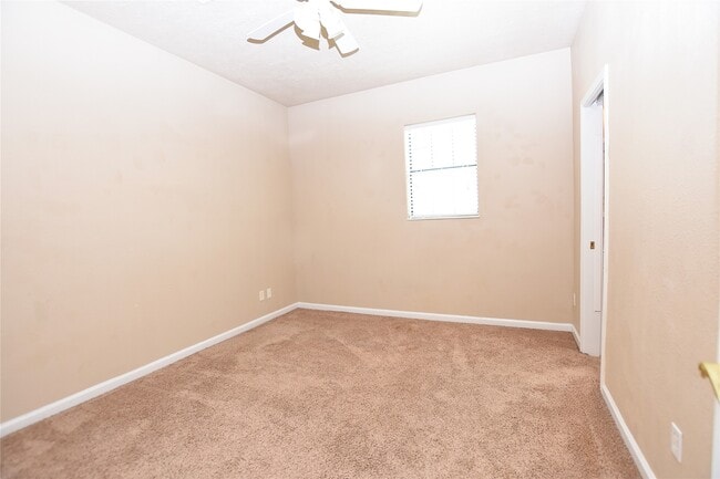 Building Photo - 405 Mc Kinney Ln Rental
