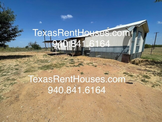 Photo - Horse Lover's Dream !!! Located in Award W...